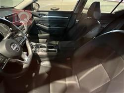 نيسان ألتيما